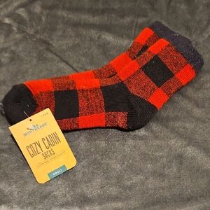 NWT Cozy Cabin Red & Black Buffalo Check Aloe Infused Comfy Fleece Socks OSFA